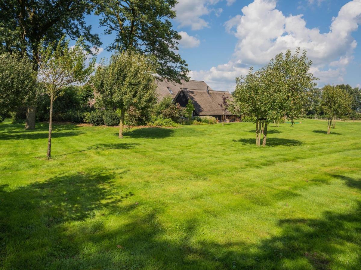 Grandeur Farmhouse In Dwingeloo At A National Park Villa Kültér fotó